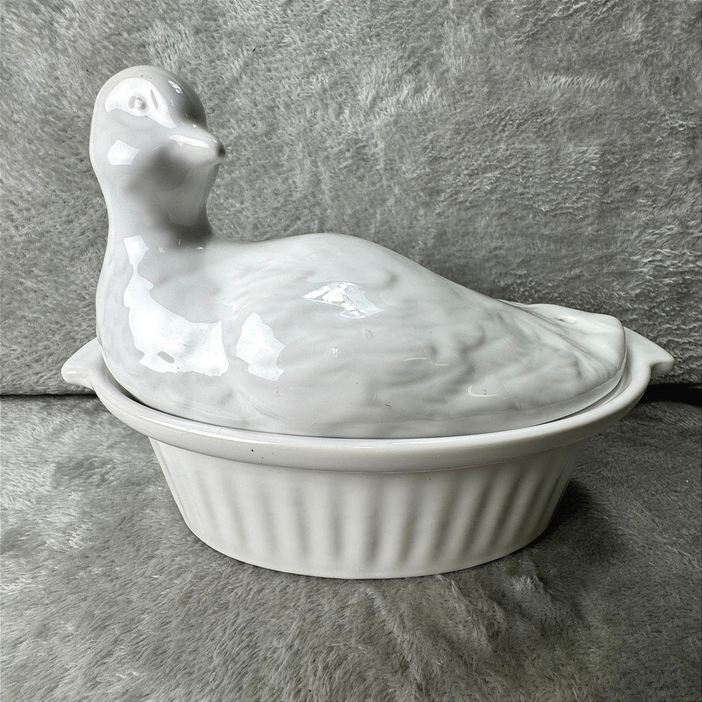 Pier 1 Imports Made in France Duck on a Nest Tureen Dish Ribbed White Ceramic